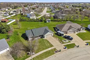 2276 Samantha St, De Pere, WI 54115 - Photo 48