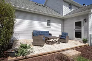 4715 Grand Meadows Dr, Appleton, WI 54914 - Photo 4