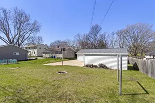 260 N Danz Ave, Green Bay, WI 54302 - Photo 8