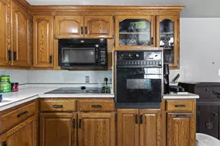 260 N Danz Ave, Green Bay, WI 54302 - Photo 12