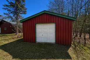W7187 St Paul Rd, Crivitz, WI 54114 - Photo 6