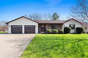 2234 Jen Rae Rd, Green Bay, WI 54311 - Photo 2