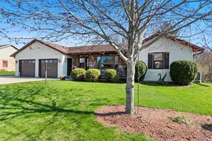 2234 Jen Rae Rd, Green Bay, WI 54311 - Photo 4