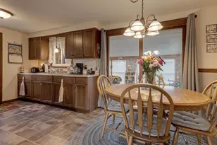 1021 Apple Blossom Dr, Neenah, WI 54956 - Photo 10