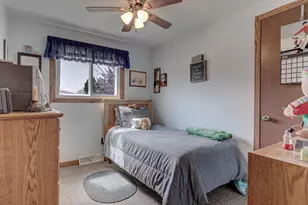 1021 Apple Blossom Dr, Neenah, WI 54956 - Photo 22