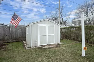 1021 Apple Blossom Dr, Neenah, WI 54956 - Photo 6