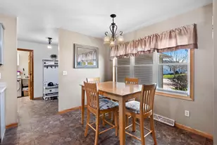 512 Applewood Dr, Kimberly, WI 54136 - Photo 8