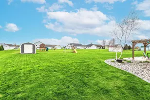 W2133 Wildflower Ln, Brillion, WI 54110 - Photo 24