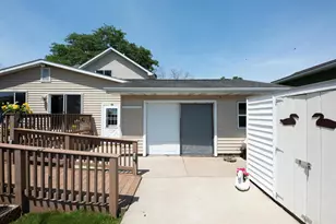 28 Lake St, Oshkosh, WI 54901 - Photo 46