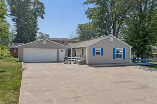 W5625 Faro Springs Rd, Hilbert, WI 54129 - Photo 2