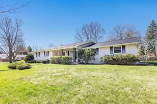 1715 Beaver Dam Dr, Green Bay, WI 54304 - Photo 24