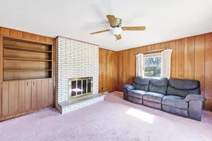 1715 Beaver Dam Dr, Green Bay, WI 54304 - Photo 12