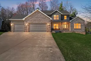 410 Hemlock St, Peshtigo, WI 54157 - Photo 2
