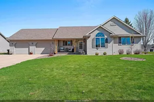 2776 Steamboat Springs, Green Bay, WI 54313 - Photo 1