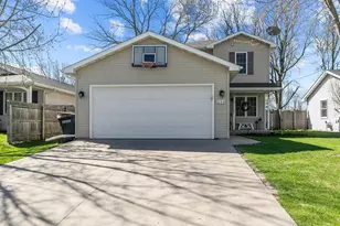 223 Allen Ave, Oshkosh, WI 54901 - Photo 1
