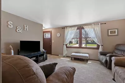2589 Van Beek Road, Green Bay, WI 54311 - Photo 6
