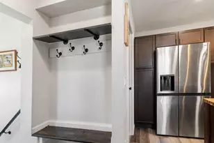 105 W 6th St, Kaukauna, WI 54130 - Photo 10