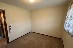 N70W13080 Brentwood Dr, Menomonee Falls, WI 53051 - Photo 6