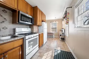 1033 Mather St, Green Bay, WI 54303 - Photo 4
