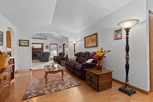 619 Knight Ave, Neenah, WI 54956 - Photo 6