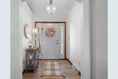 2190 Daly Drive, Green Bay, WI 54311 - Photo 4