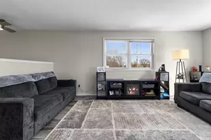 1395 Inverness Ln, Neenah, WI 54956 - Photo 10