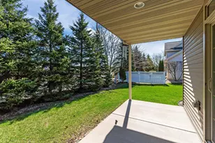 1210 Cameron Cir, Neenah, WI 54956 - Photo 30