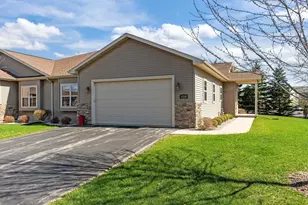 1210 Cameron Cir, Neenah, WI 54956 - Photo 2