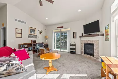 1210 Cameron Circle, Neenah, WI 54956 - Photo 10