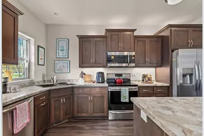 1210 Cameron Circle, Neenah, WI 54956 - Photo 12