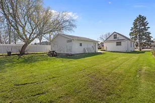 120 Allen Ave, Oshkosh, WI 54901 - Photo 20