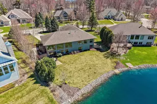 2405 Crown Pointe Blvd, Suamico, WI 54173 - Photo 24
