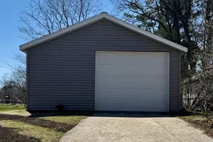930 Randall St, Shawano, WI 54166 - Photo 4