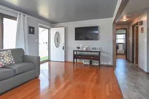 1593 Bond Ct, Green Bay, WI 54303 - Photo 6