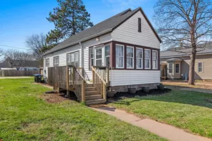 215 Union St, Shawano, WI 54166 - Photo 2
