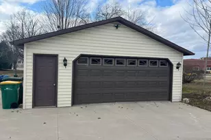572 S Military Rd, Fond du Lac, WI 54935 - Photo 18