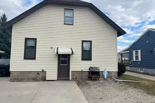 572 S Military Rd, Fond du Lac, WI 54935 - Photo 4