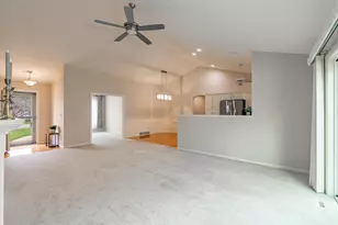 4741 Westbrook Ct, Appleton, WI 54914 - Photo 6