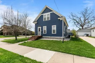 1401 Walnut St, Oshkosh, WI 54901 - Photo 2