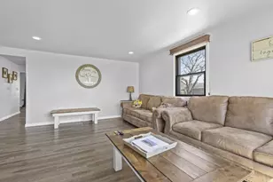 1204 Thorndale St, Green Bay, WI 54304 - Photo 6