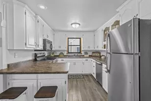 1204 Thorndale St, Green Bay, WI 54304 - Photo 10