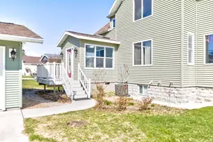 413 Park St, Marinette, WI 54143 - Photo 54