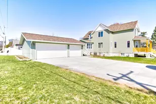 413 Park St, Marinette, WI 54143 - Photo 52