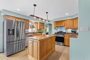 3415 Fairview Rd, Neenah, WI 54956 - Photo 8