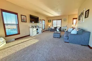 1213 Nature Trail Dr, Neenah, WI 54956 - Photo 4