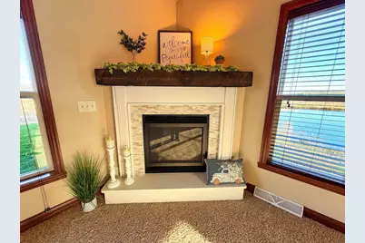 1213 Nature Trail Drive, Neenah, WI 54956 - Photo 6