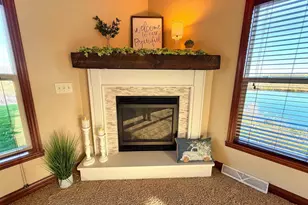 1213 Nature Trail Dr, Neenah, WI 54956 - Photo 6