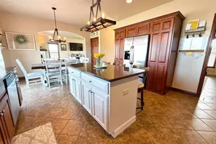 1213 Nature Trail Dr, Neenah, WI 54956 - Photo 12