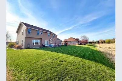 1213 Nature Trail Drive, Neenah, WI 54956 - Photo 40