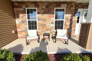 1213 Nature Trail Dr, Neenah, WI 54956 - Photo 2